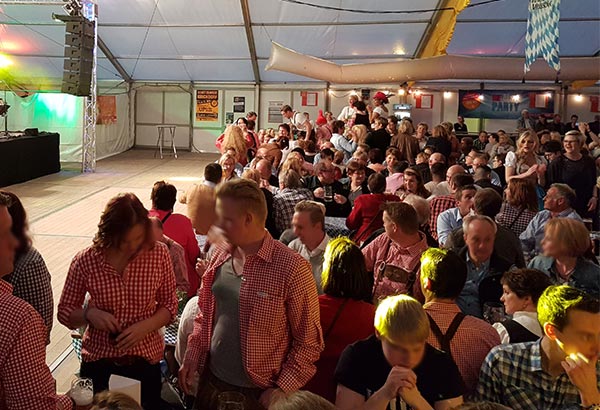 Abendprogramm am Freitag Abendprogramm am Freitag